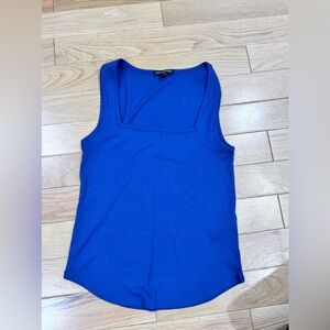 Banana Republic size large navy blue ribbed material in excellent condition